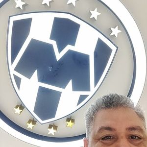 Meet your Posher, Omar